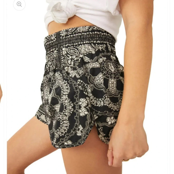 FP Movement Free People The Way Home Bandana Print Short Size XS - Picture 2 of 10